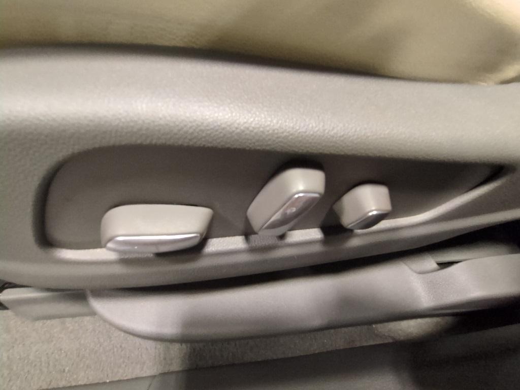 used 2020 Cadillac XT5 car, priced at $22,487