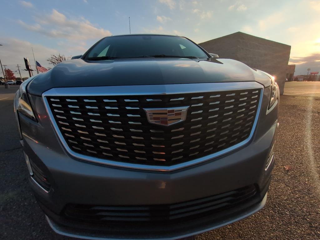 used 2020 Cadillac XT5 car, priced at $22,487