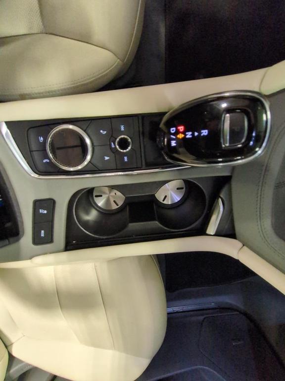 used 2020 Cadillac XT5 car, priced at $22,487