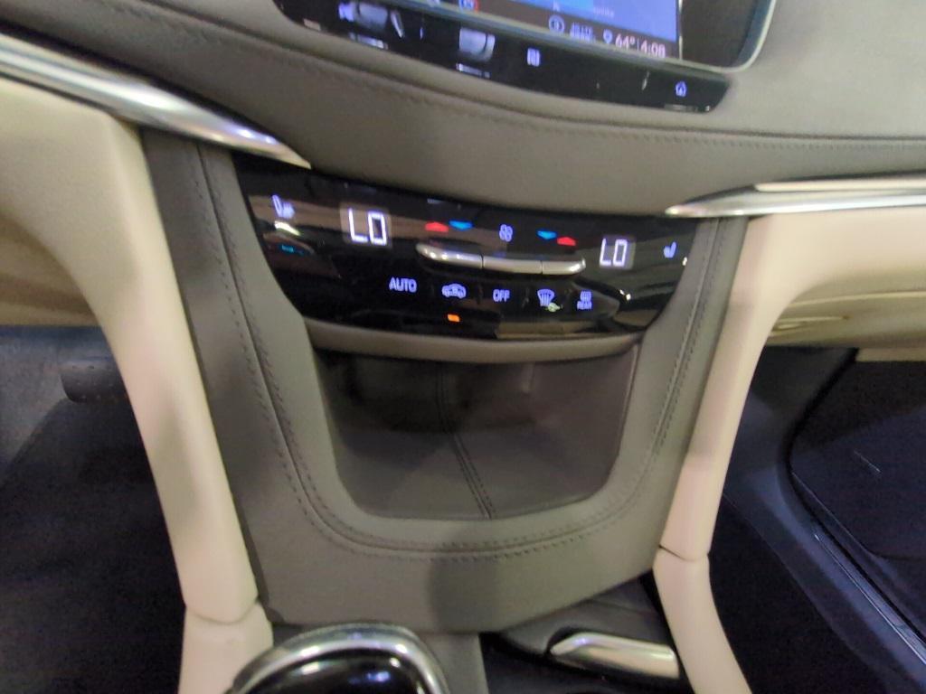 used 2020 Cadillac XT5 car, priced at $22,487