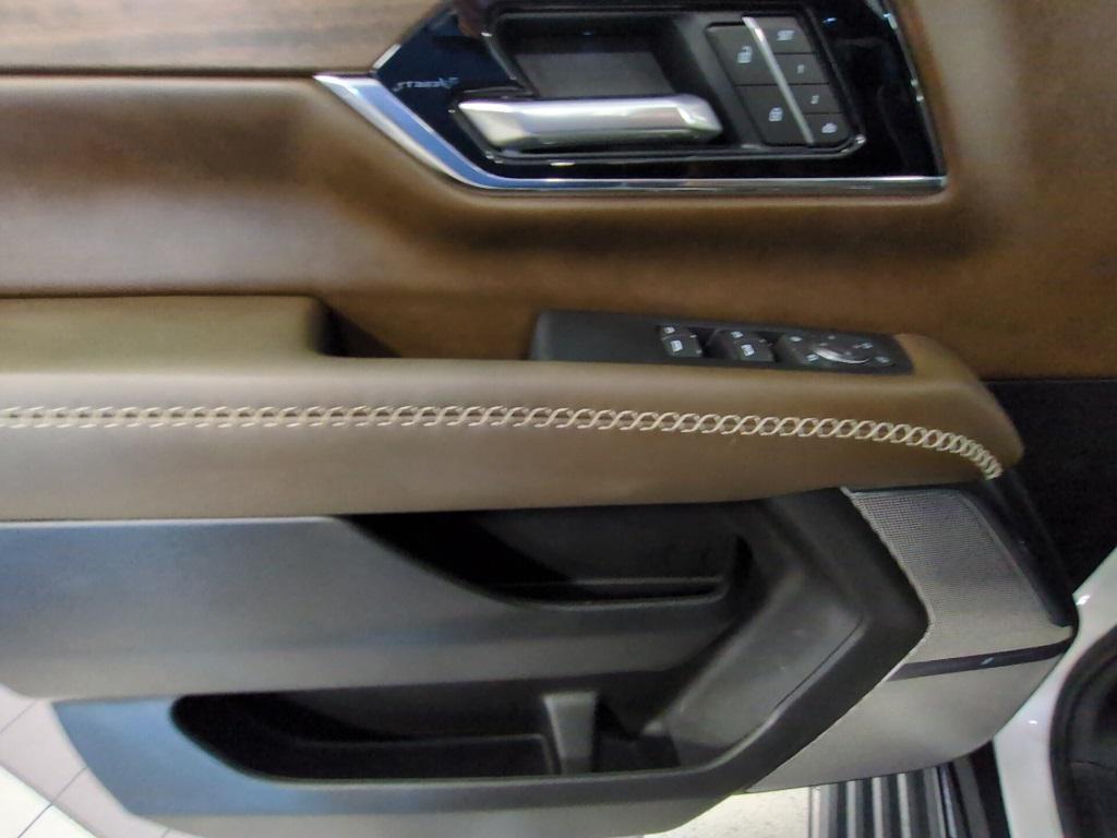 used 2025 GMC Yukon car, priced at $97,278