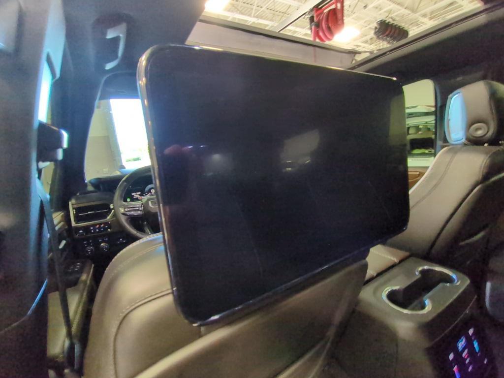 used 2025 GMC Yukon car, priced at $97,278