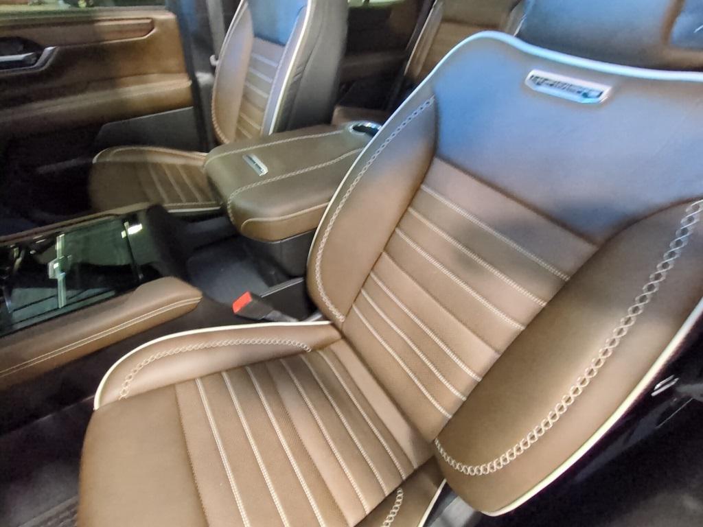 used 2025 GMC Yukon car, priced at $97,278