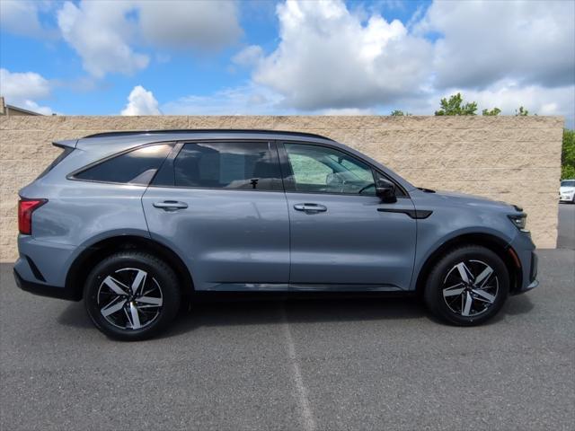used 2021 Kia Sorento car, priced at $26,897