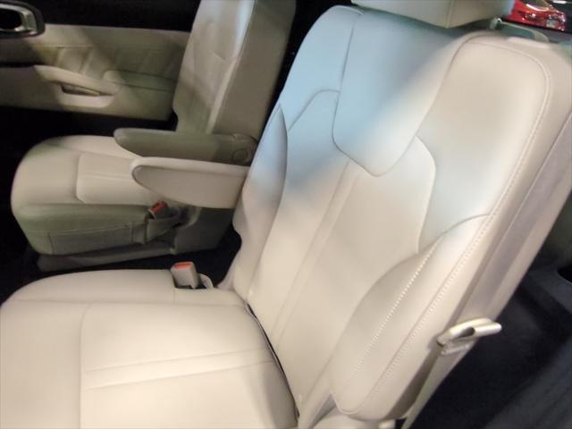 used 2021 Kia Sorento car, priced at $26,897