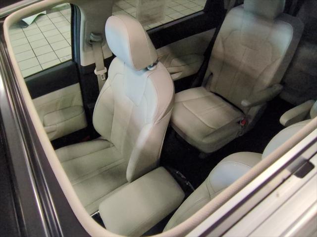 used 2021 Kia Sorento car, priced at $26,897