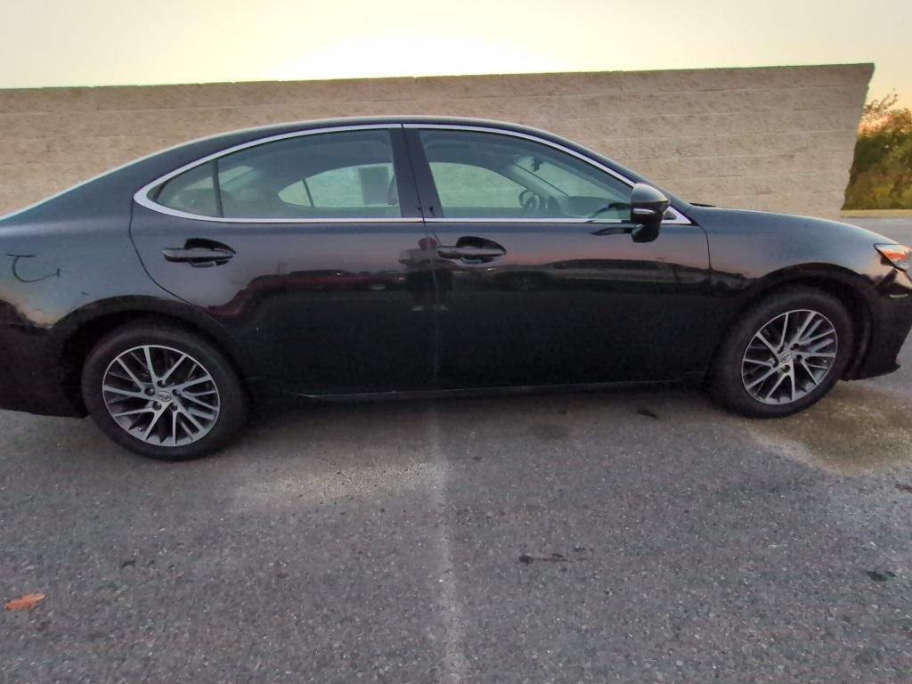 used 2017 Lexus ES 350 car, priced at $21,995