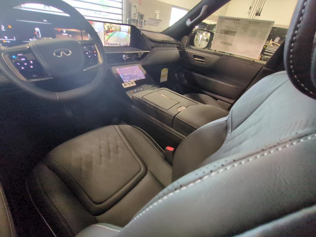 new 2026 INFINITI QX80 car, priced at $109,712