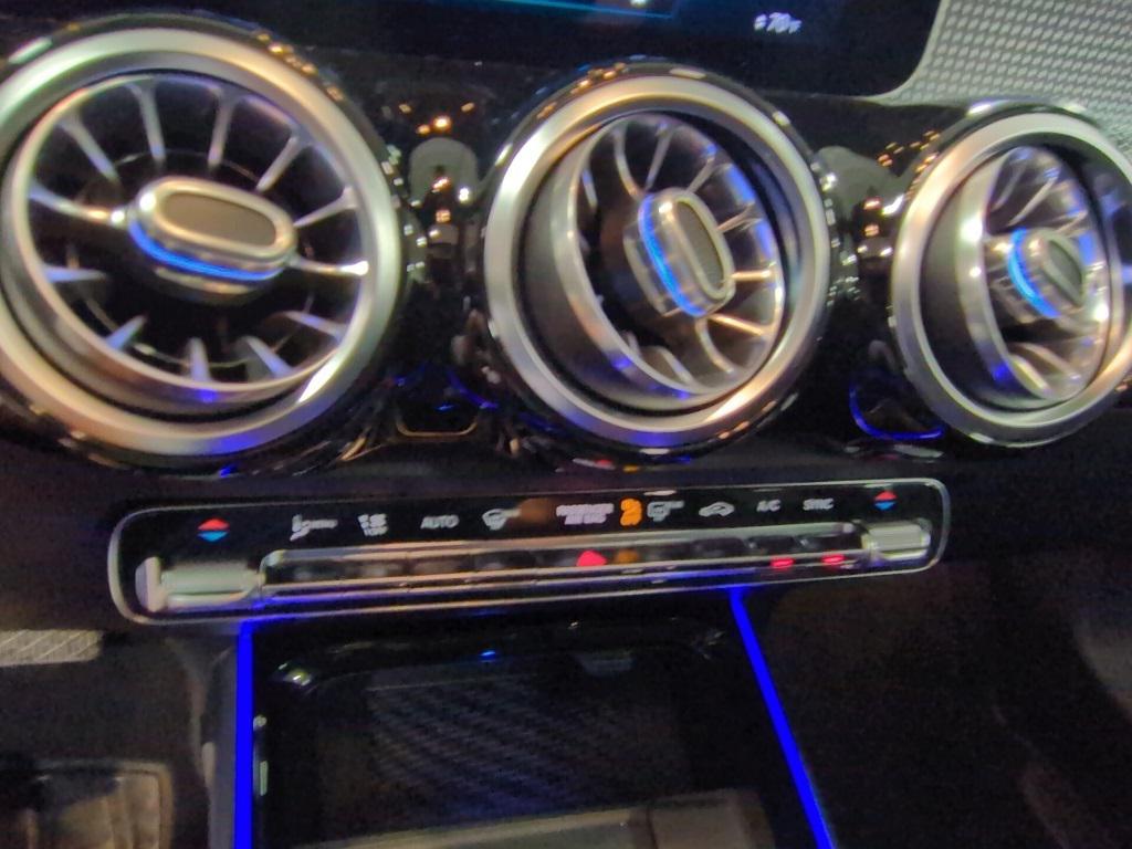 used 2020 Mercedes-Benz GLB 250 car, priced at $19,578