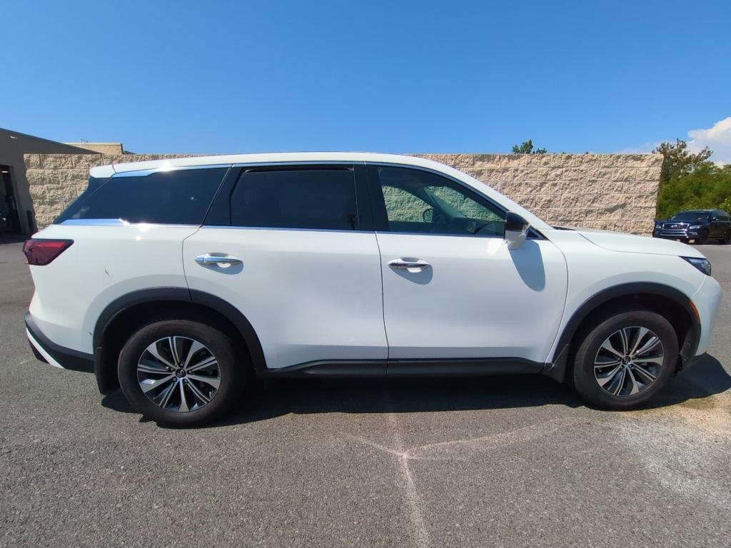 used 2025 INFINITI QX60 car, priced at $39,924