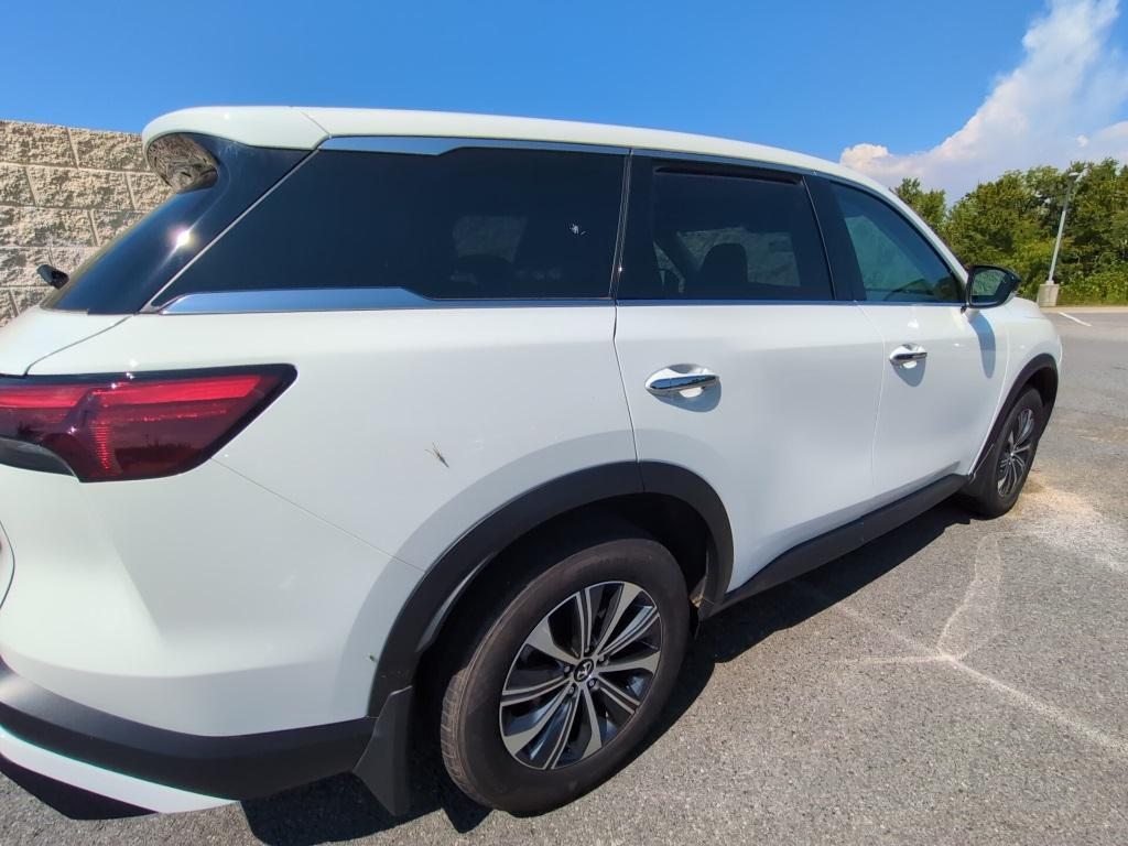 used 2025 INFINITI QX60 car, priced at $39,924