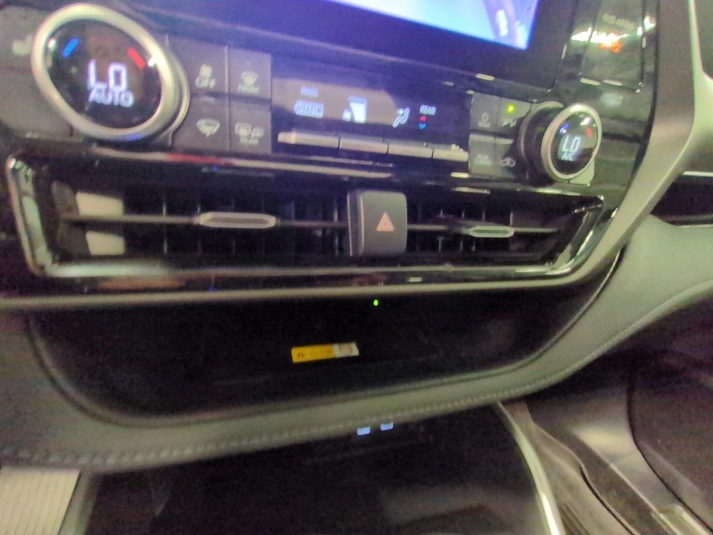 used 2024 Toyota Highlander Hybrid car, priced at $45,262