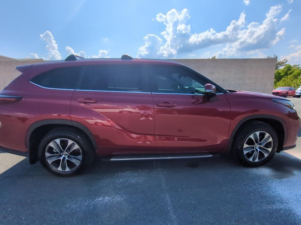 used 2024 Toyota Highlander Hybrid car, priced at $45,262