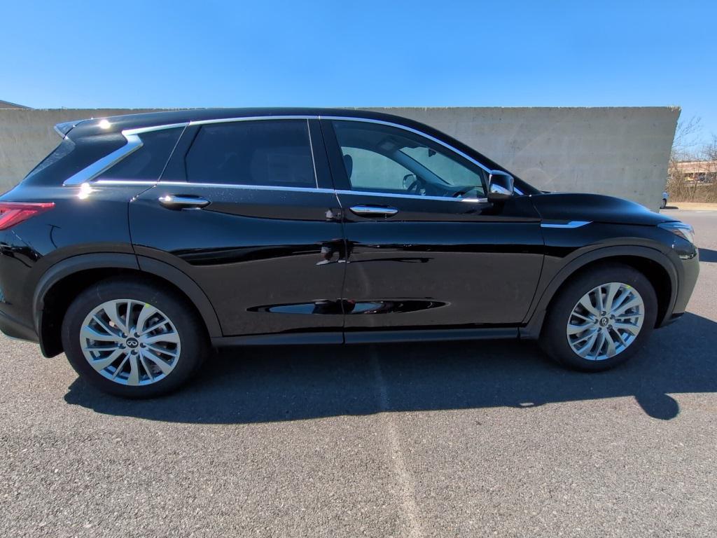 new 2025 INFINITI QX50 car, priced at $36,572