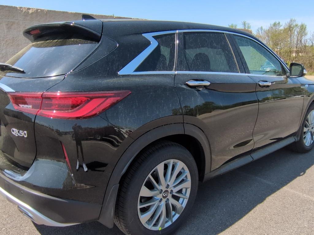 new 2025 INFINITI QX50 car, priced at $36,572