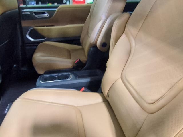 new 2025 INFINITI QX80 car, priced at $87,360