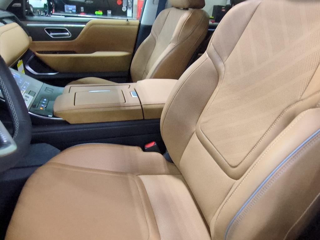 new 2025 INFINITI QX80 car, priced at $76,574
