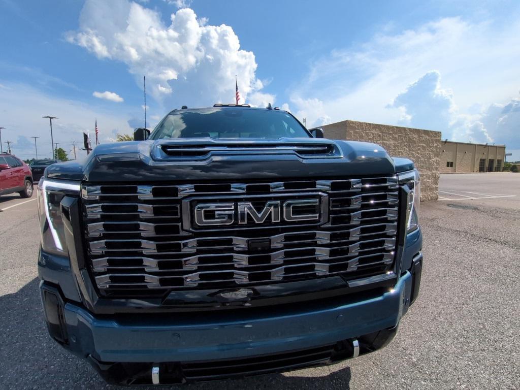 used 2025 GMC Sierra 2500 car, priced at $84,772
