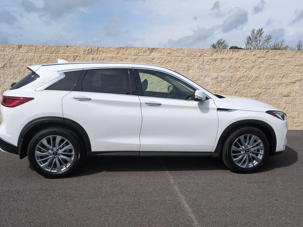 new 2025 INFINITI QX50 car, priced at $36,572