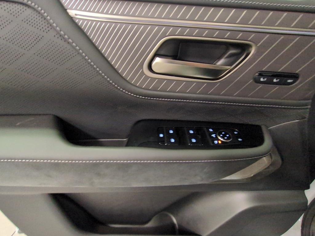 new 2026 INFINITI QX80 car, priced at $102,860