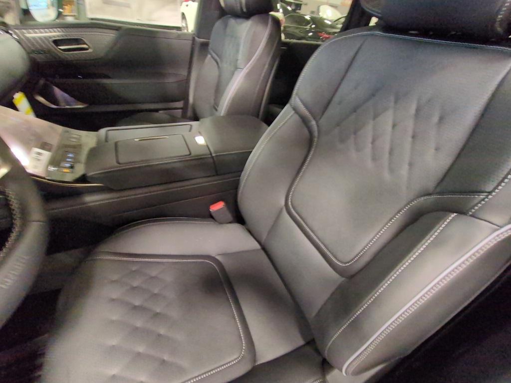 new 2026 INFINITI QX80 car, priced at $102,860