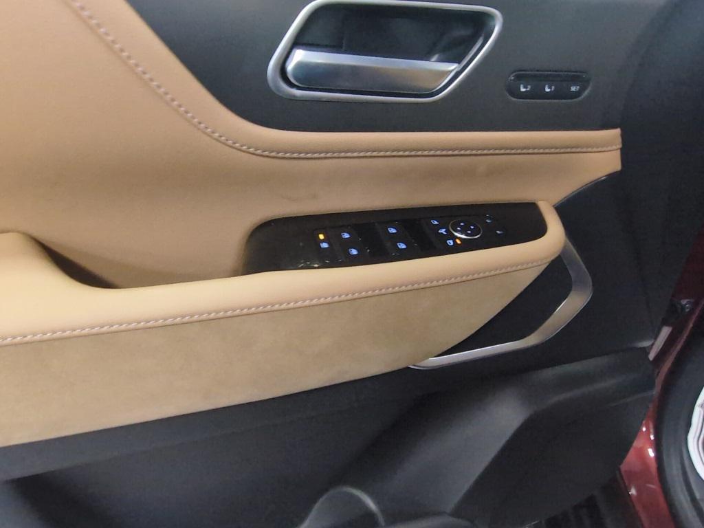new 2025 INFINITI QX80 car, priced at $82,027