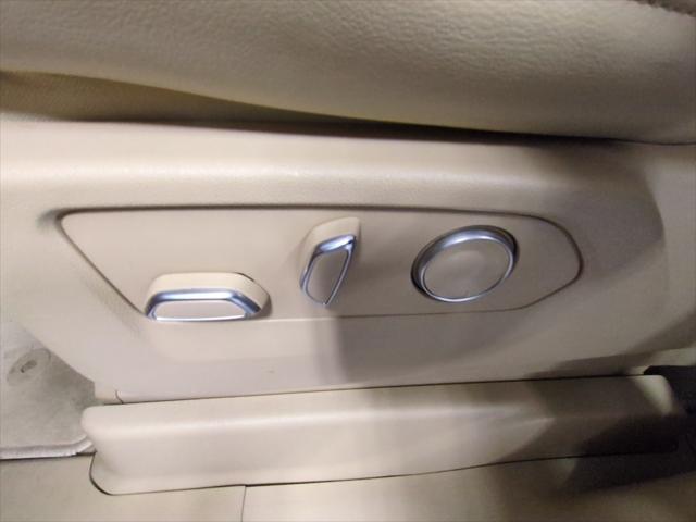 used 2023 Cadillac Escalade car, priced at $73,654