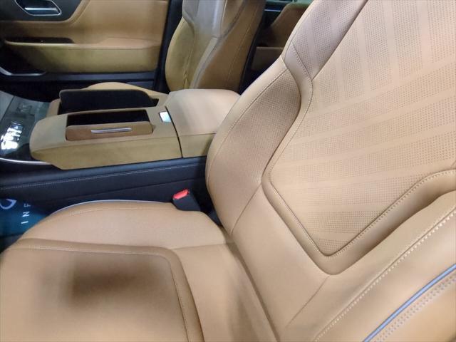 new 2025 INFINITI QX80 car, priced at $87,360