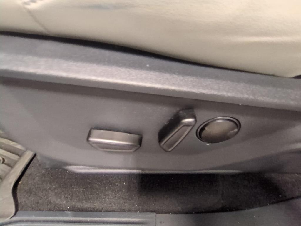 used 2025 Ford Expedition car, priced at $72,971