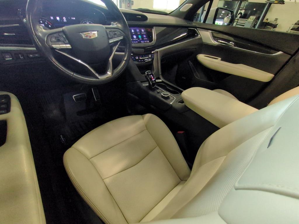used 2022 Cadillac XT6 car, priced at $34,728