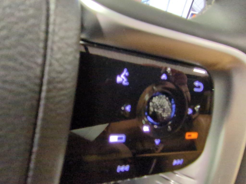new 2025 INFINITI QX80 car, priced at $83,046