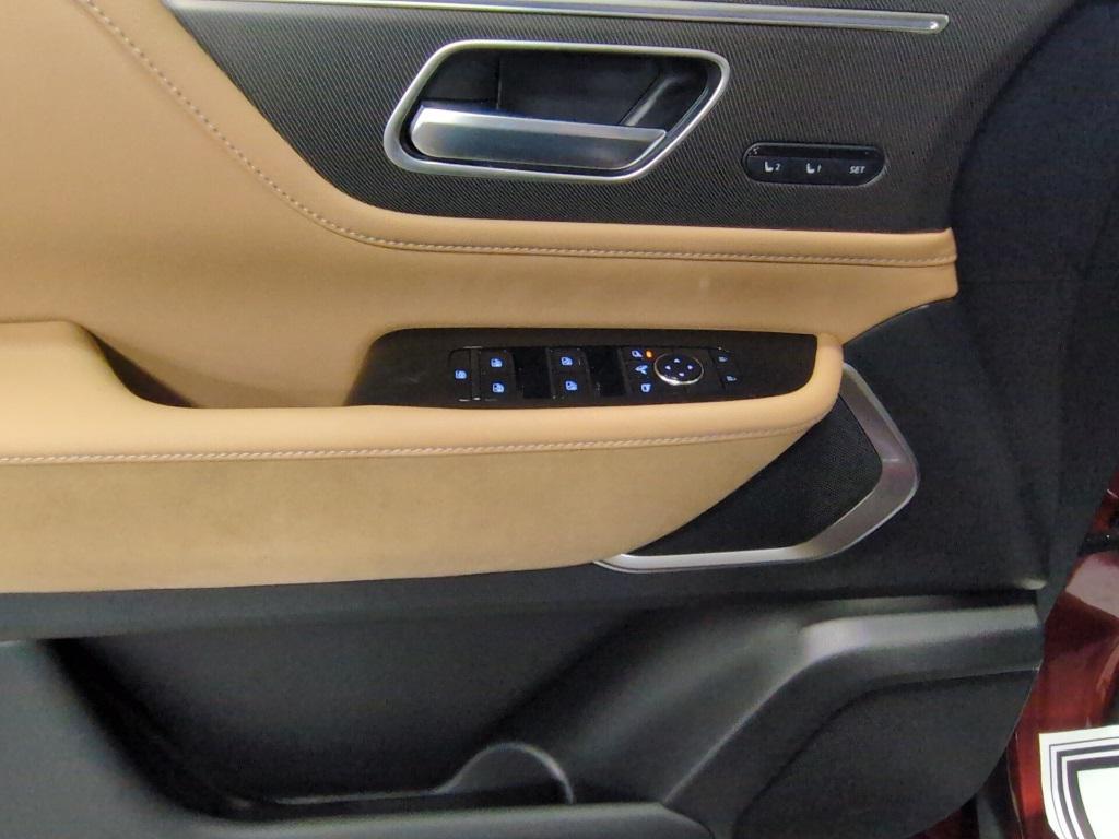 new 2025 INFINITI QX80 car, priced at $83,046