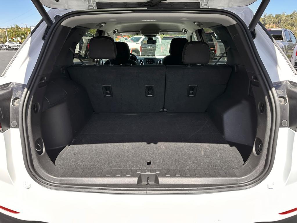 used 2024 Chevrolet Equinox car, priced at $25,990
