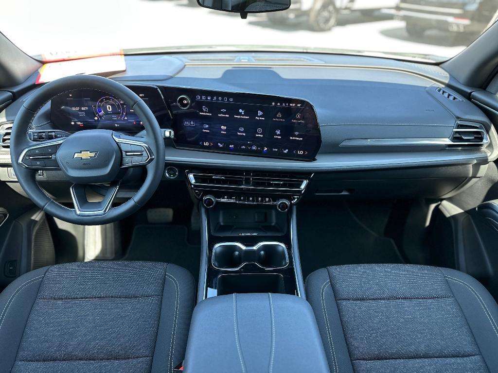 new 2025 Chevrolet Traverse car, priced at $42,160