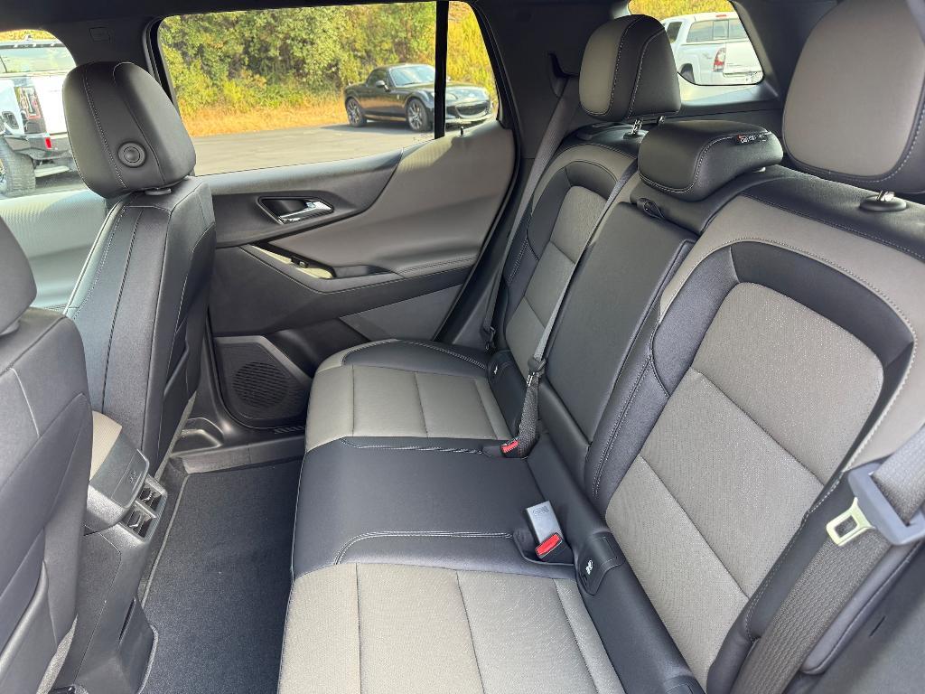 new 2026 Chevrolet Equinox car, priced at $31,431
