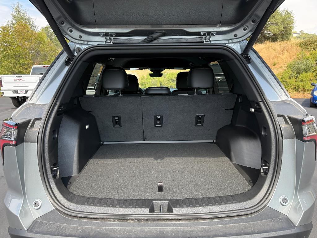 new 2026 Chevrolet Equinox car, priced at $31,431