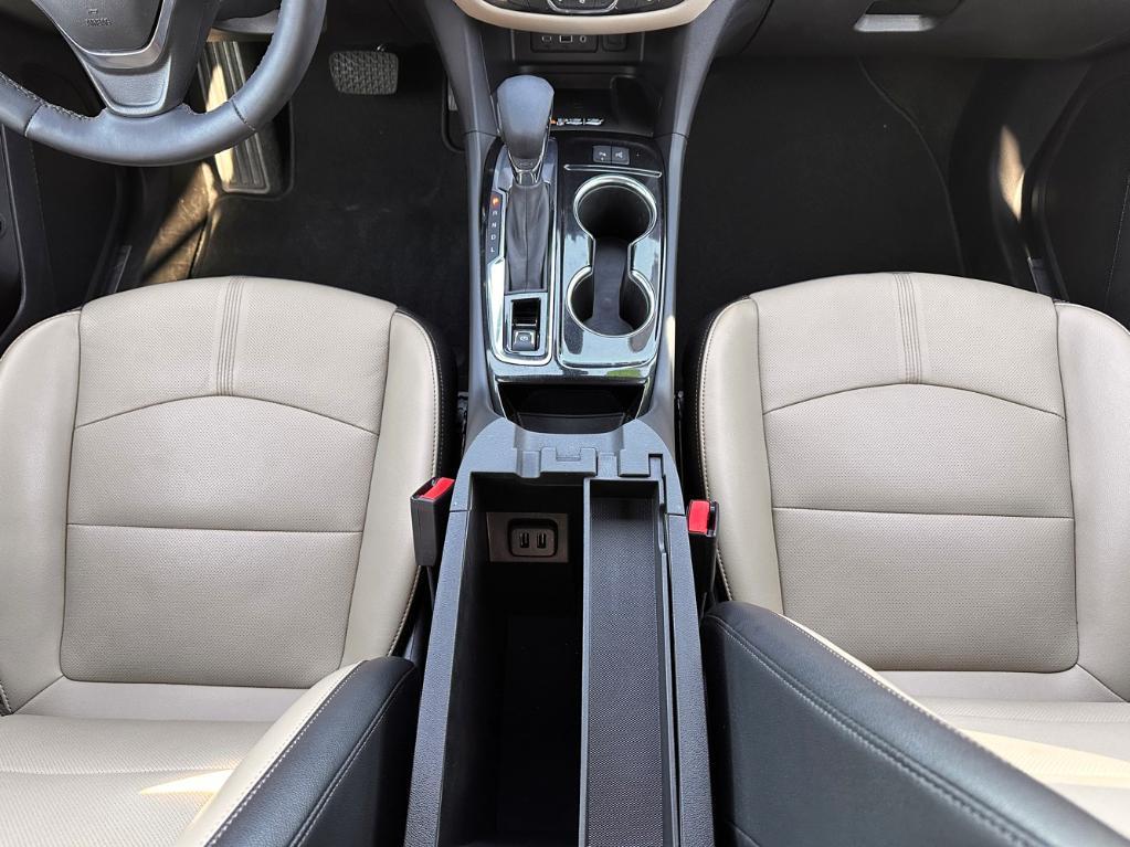 used 2023 Chevrolet Equinox car, priced at $28,788