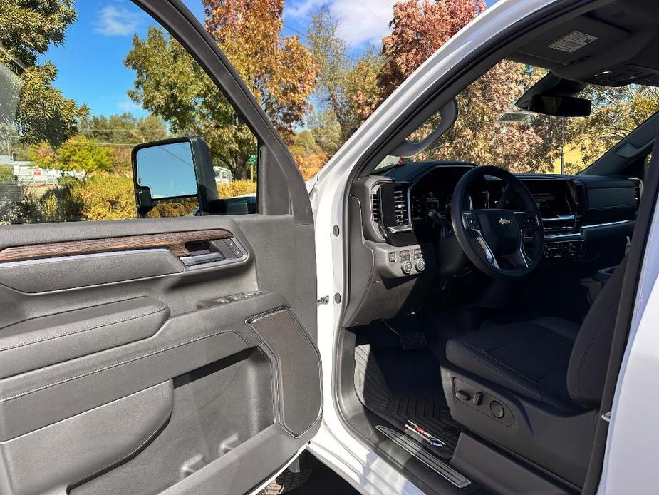 new 2025 Chevrolet Silverado 2500 car, priced at $68,024