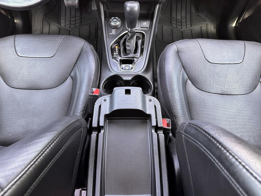 used 2020 Jeep Cherokee car, priced at $18,788