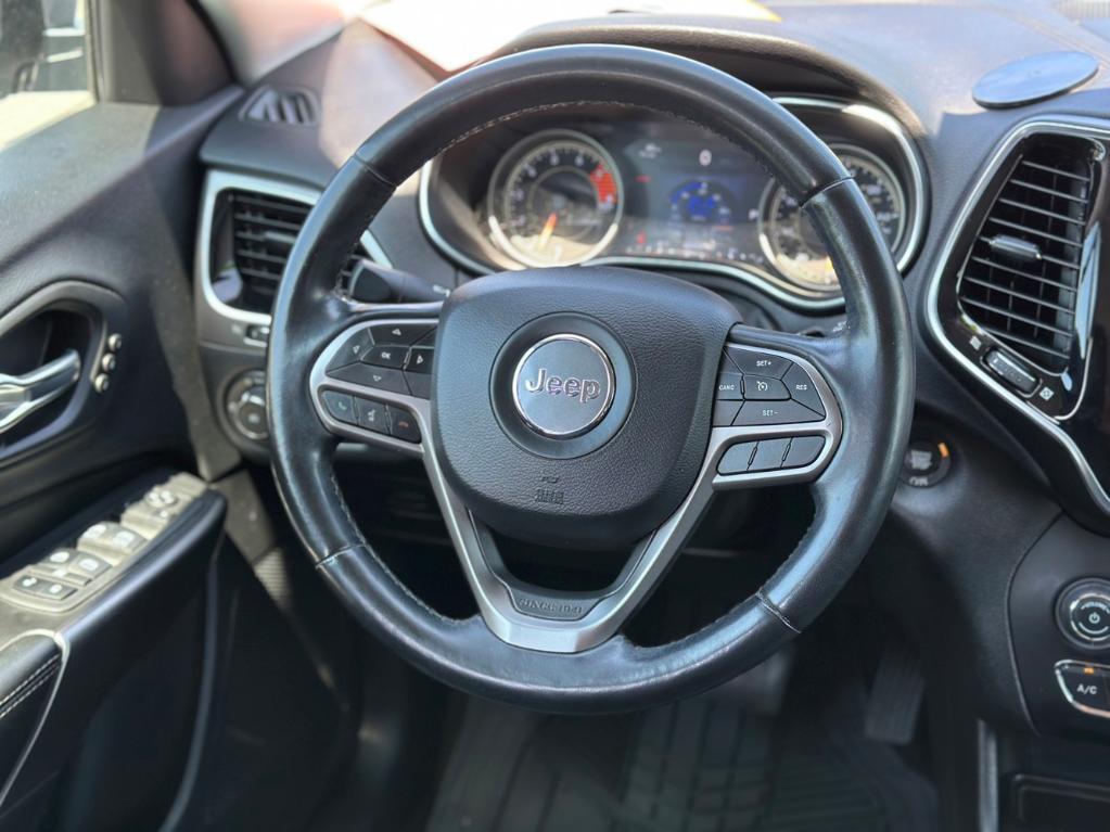 used 2020 Jeep Cherokee car, priced at $18,788