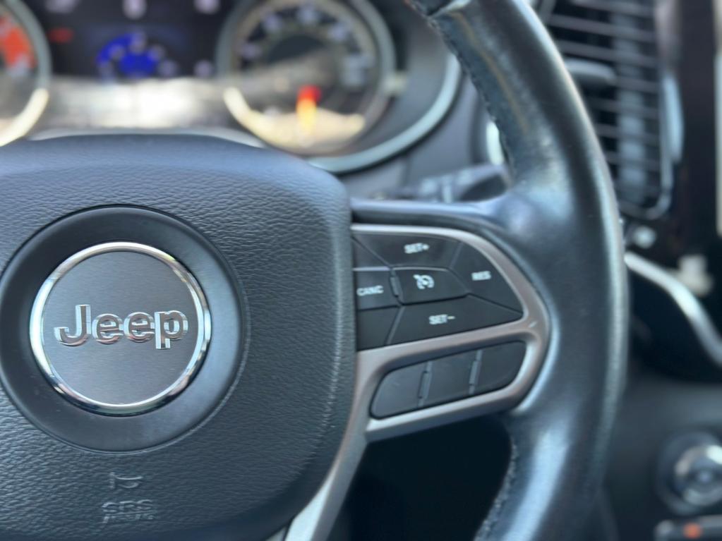 used 2020 Jeep Cherokee car, priced at $18,788