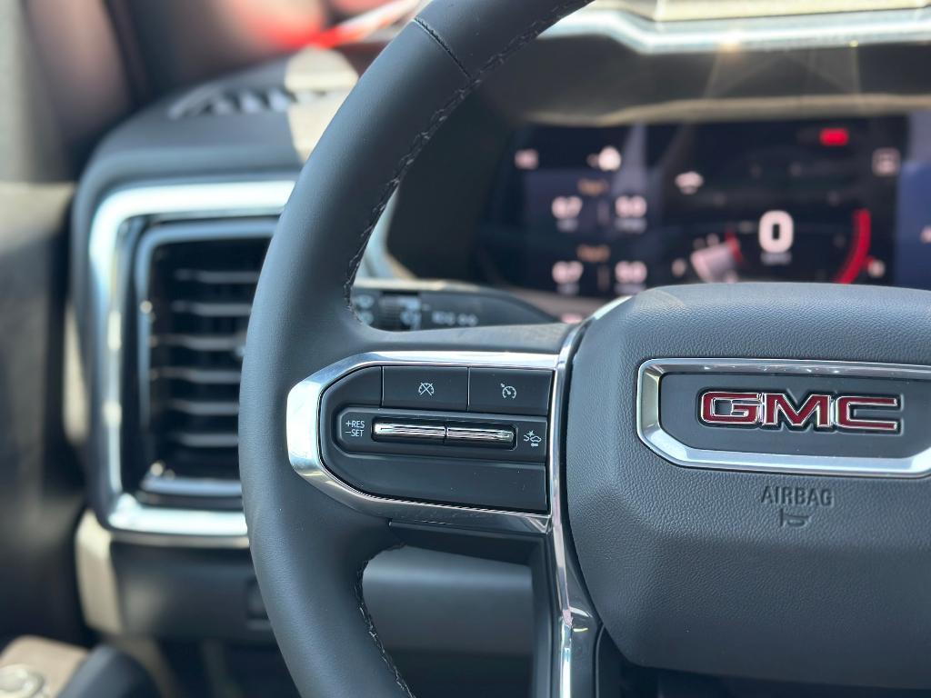 new 2025 GMC Canyon car, priced at $42,095