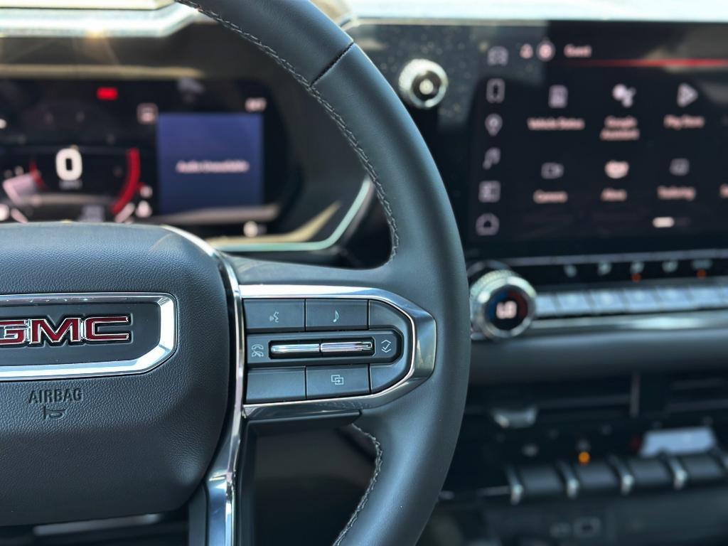 new 2025 GMC Canyon car, priced at $42,095