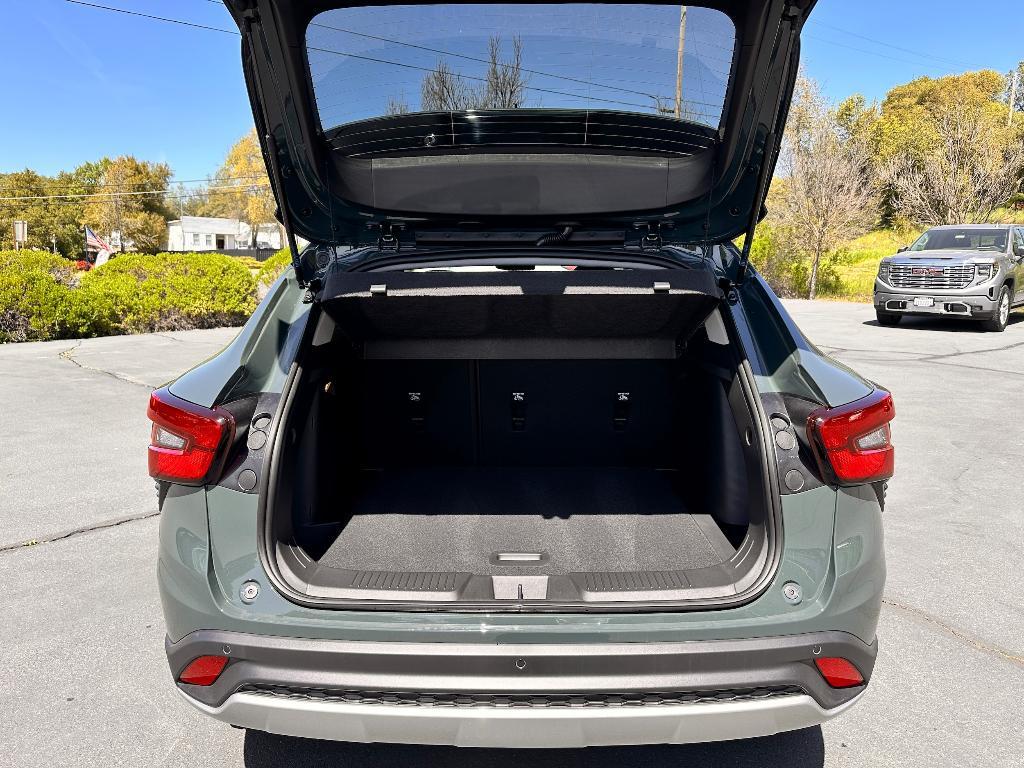 new 2025 Chevrolet Trax car, priced at $24,582