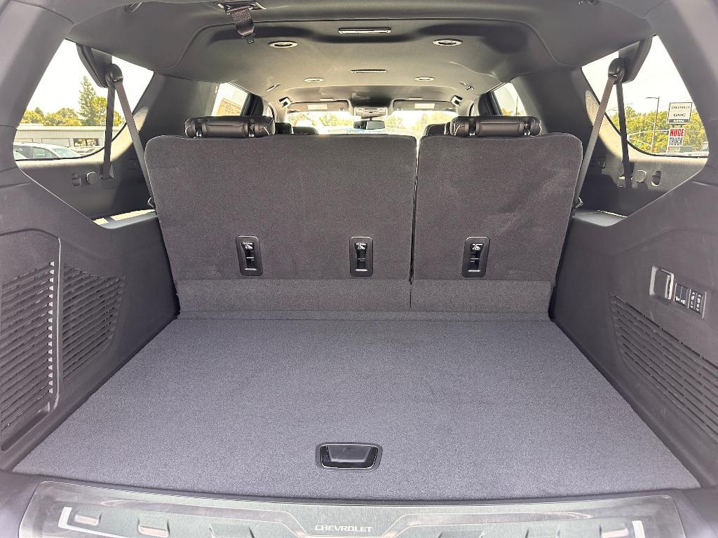 new 2025 Chevrolet Suburban car, priced at $82,269