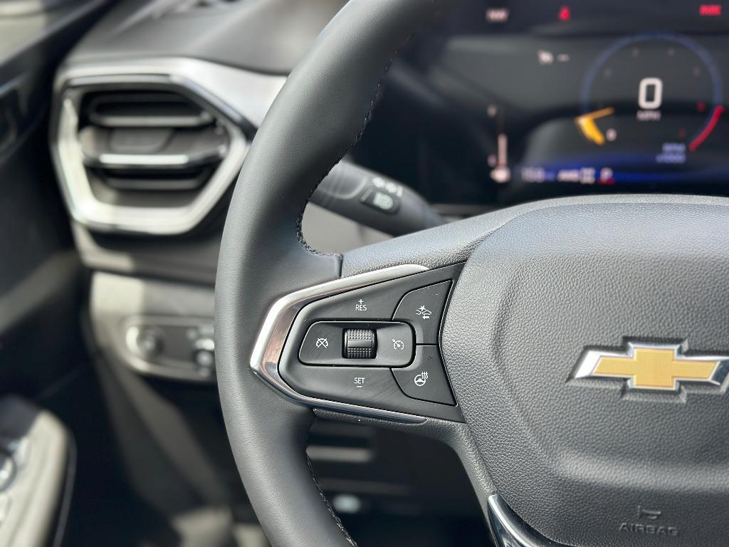 new 2025 Chevrolet TrailBlazer car, priced at $30,359