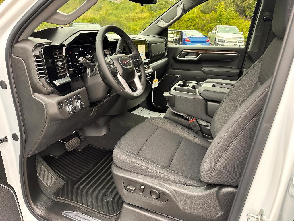 new 2025 GMC Sierra 1500 car, priced at $57,834