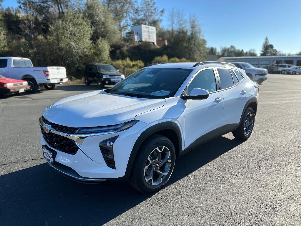 new 2025 Chevrolet Trax car, priced at $23,742