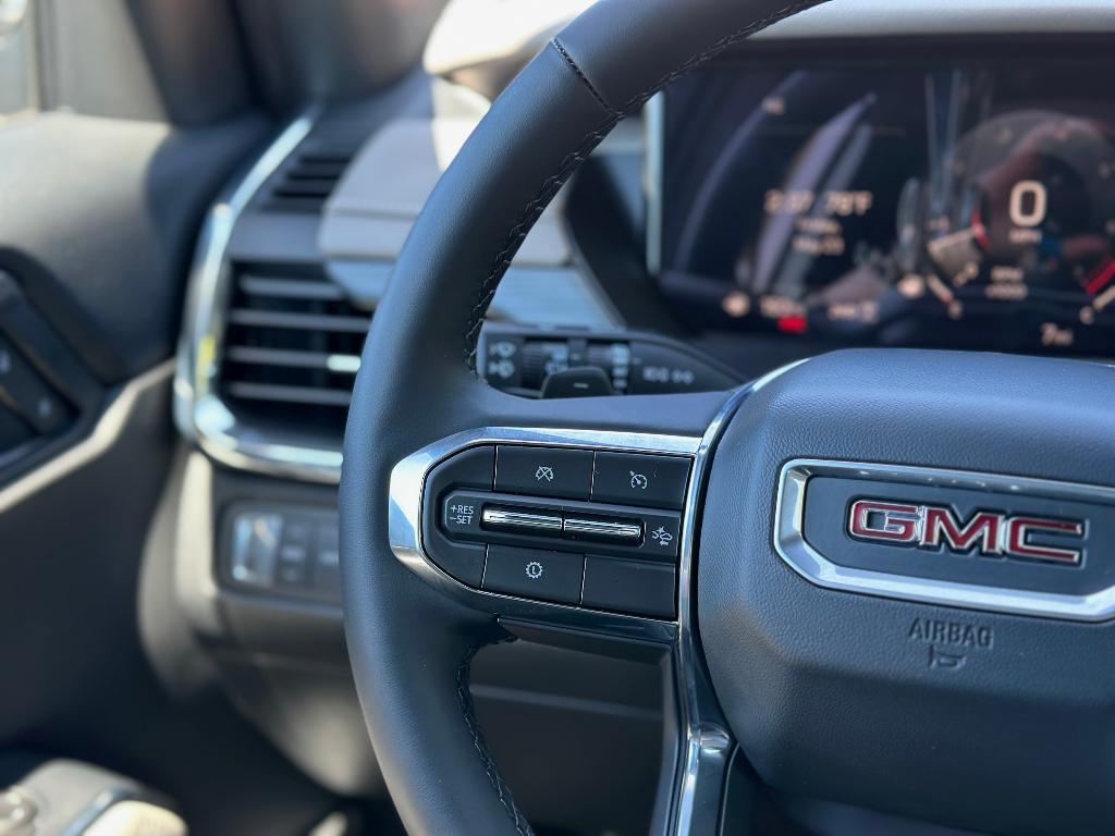 new 2025 GMC Acadia car, priced at $44,379