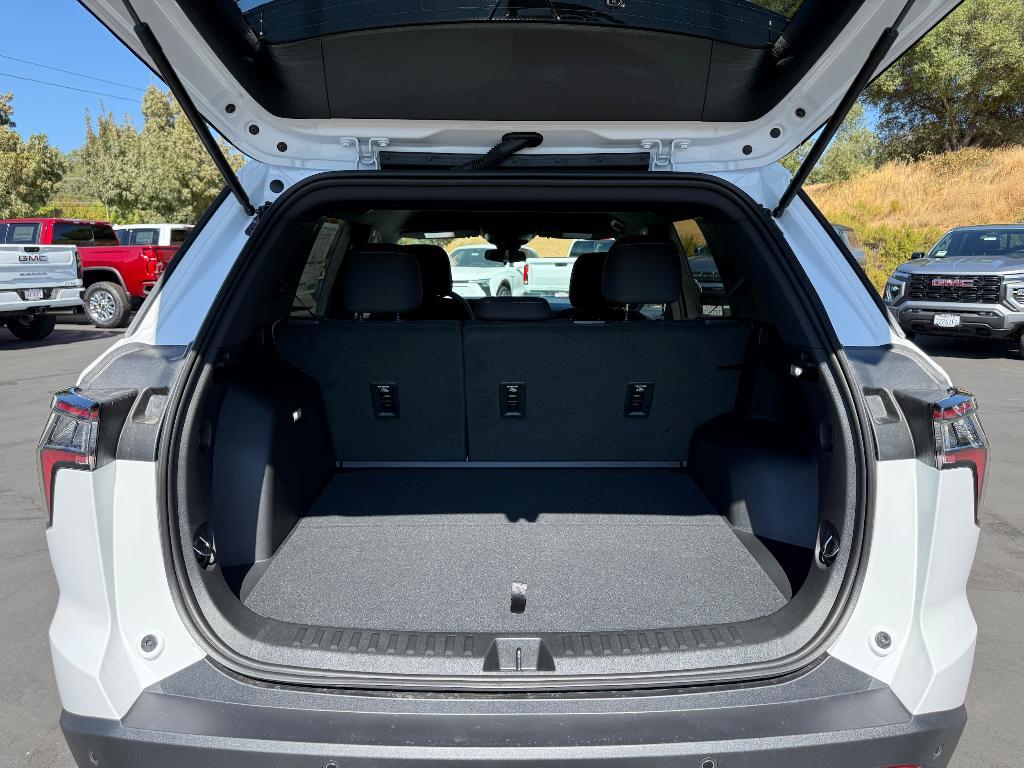 new 2026 Chevrolet Equinox car, priced at $30,629